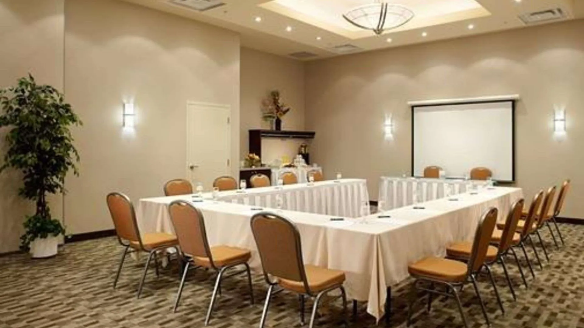 Quality Inn & Suites Brossard