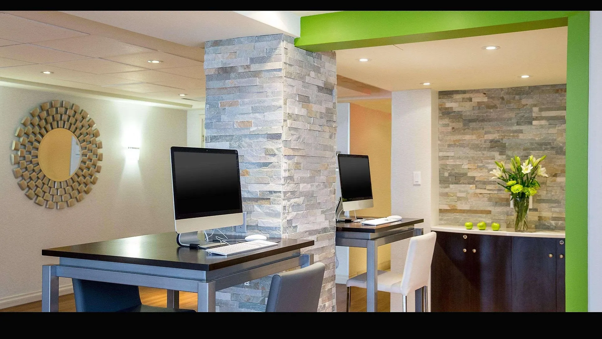Quality Inn & Suites Brossard