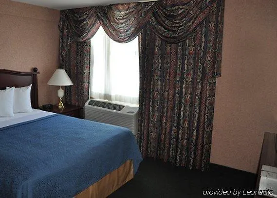 Hotel Quality Inn & Suites Brossard