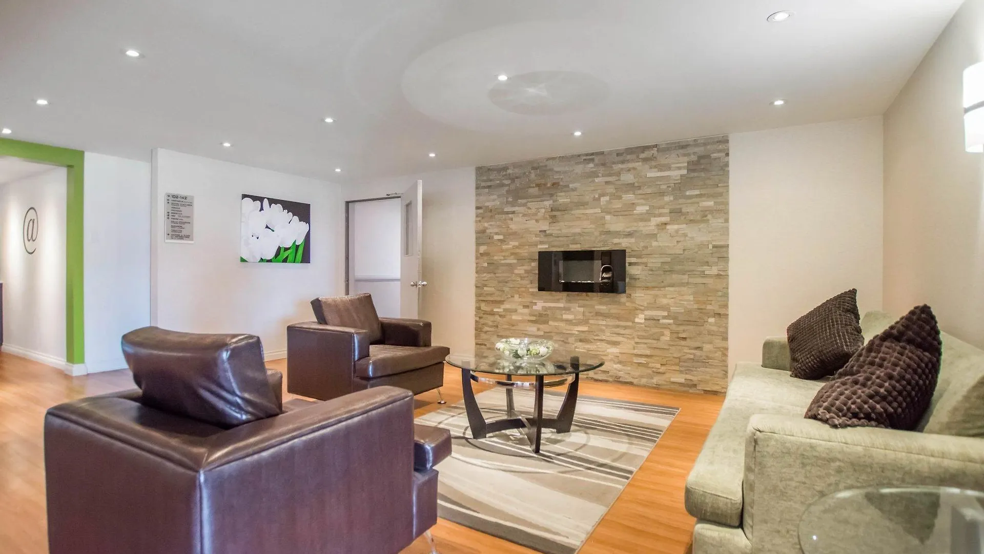 Quality Inn & Suites Brossard