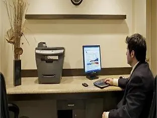 Quality Inn & Suites Brossard Hotel
