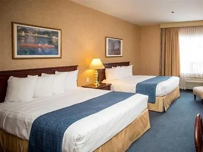 Quality Inn & Suites Brossard