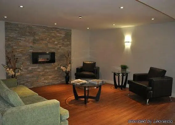 Quality Inn & Suites Brossard