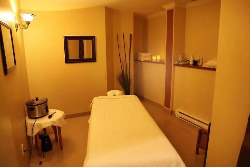 Quality Inn & Suites Brossard